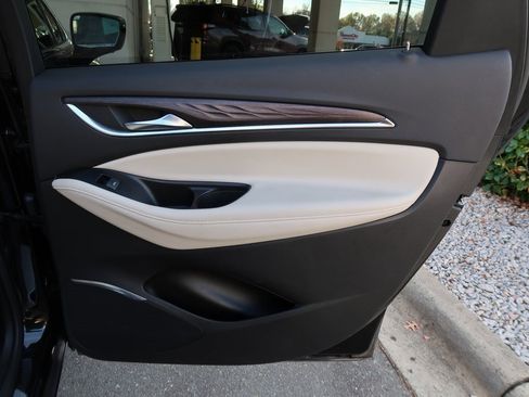 Certified 2022 Buick Enclave Avenir w/ Avenir Technology Package image 36