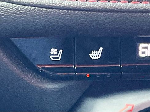 Used 2020 Chevrolet Blazer RS image 21