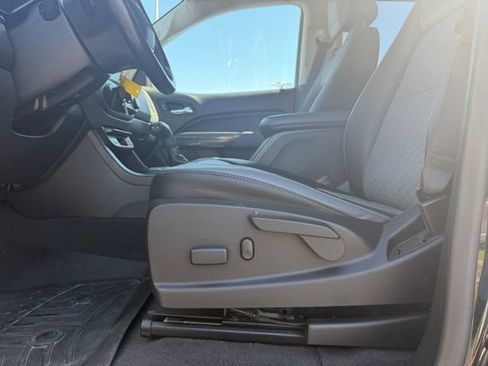 Used 2019 Chevrolet Colorado Z71 AWD/4WD image 32