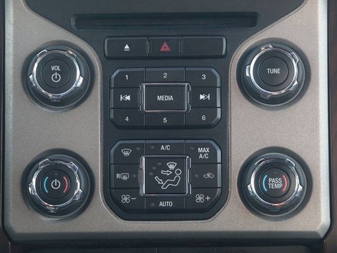Used 2016 Ford F350 Lariat w/ Chrome Package AWD/4WD image 29