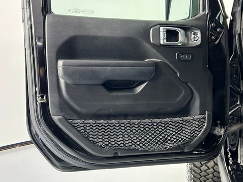 Used 2023 Jeep Wrangler Unlimited w/ 8.4" Radio Group AWD/4WD image 30