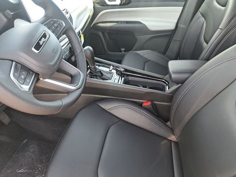 New 2026 Jeep Compass Limited image 16