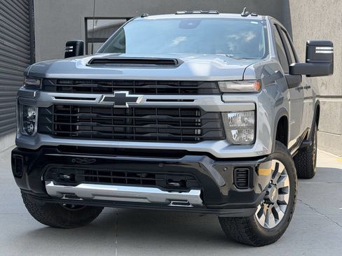 Used 2026 Chevrolet Silverado 2500 Custom w/ Custom Value Package AWD/4WD image 3
