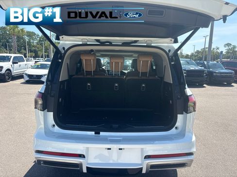 Used 2026 INFINITI QX80 Luxe w/ Cargo Package RWD image 7