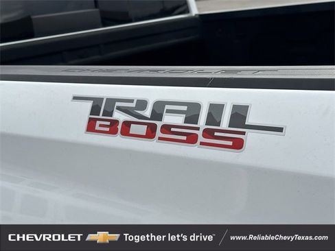 Used 2021 Chevrolet Silverado 1500 LT Trail Boss w/ Convenience Package II image 34
