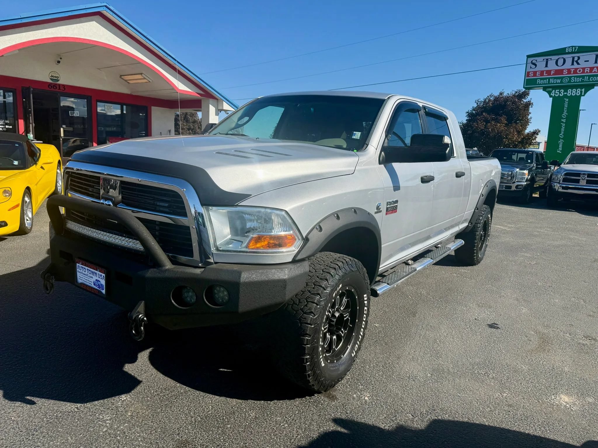 Used 2011 RAM 3500 SLT w/ Technology Group AWD/4WD image 1