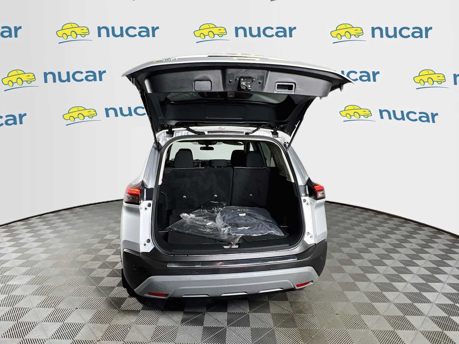 Used 2023 Nissan Rogue SV AWD/4WD image 24