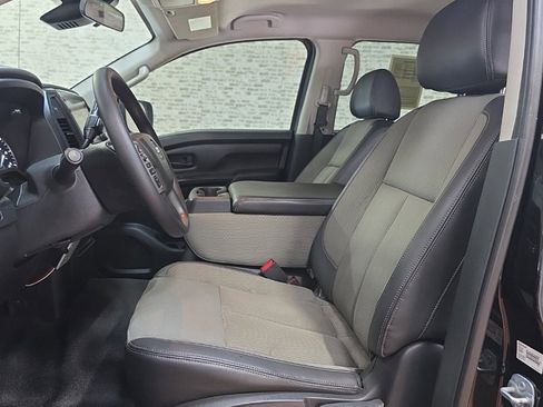 Used 2021 Nissan Titan S w/ S Utility Package image 15