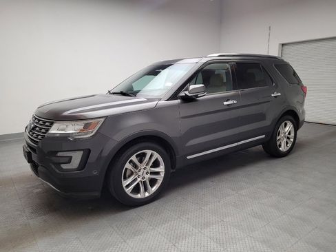 Used 2016 Ford Explorer Limited w/ Equipment Group 301A FWD image 2