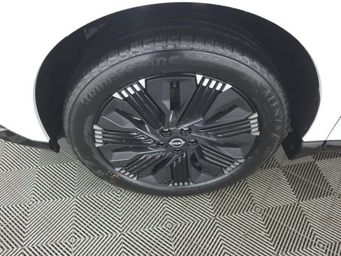 Certified 2025 Nissan Murano Platinum w/ Cargo Package image 37