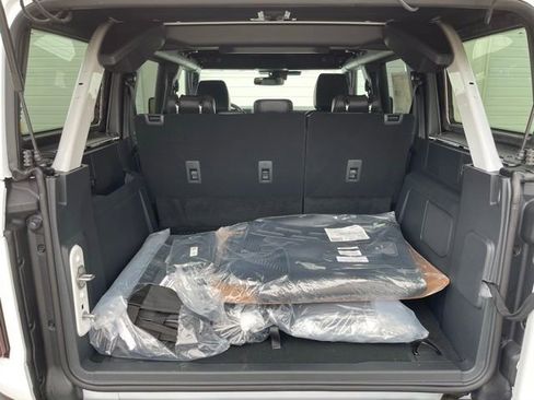 New 2026 Ford Bronco Outer Banks w/ Sasquatch Package image 25