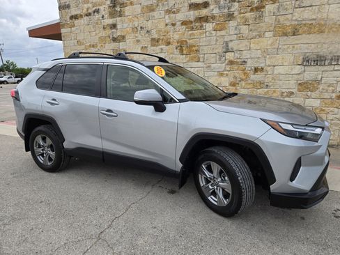 Used 2024 Toyota RAV4 XLE w/ Convenience Package image 19