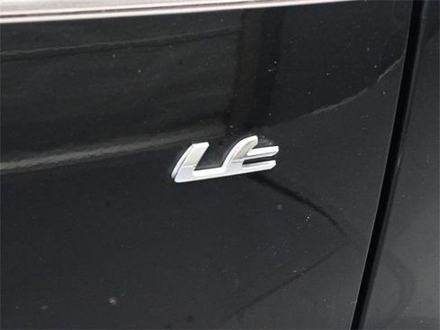 Certified 2025 Toyota Corolla Cross LE image 29