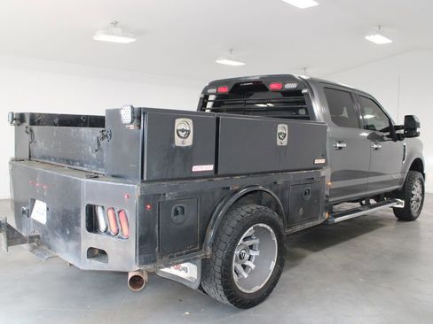 Used 2019 Ford F350 Lariat w/ Lariat Ultimate Package AWD/4WD image 9
