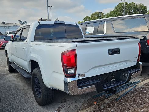 Used 2019 Toyota Tacoma SR5 RWD image 4