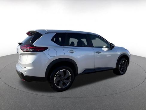 Used 2025 Nissan Rogue SV FWD image 15
