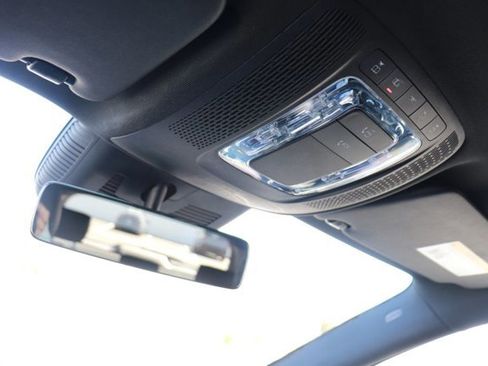 Used 2025 Mercedes-Benz GLA 250 image 26