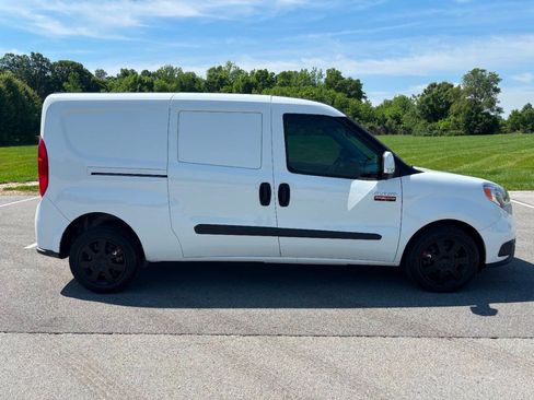 Used 2018 RAM ProMaster City Tradesman SLT FWD image 2