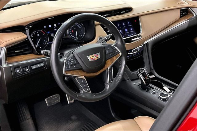 Used 2022 Cadillac XT5 Sportv w/ Platinum Package AWD/4WD image 16