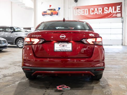 Used 2025 Nissan Versa SV image 6