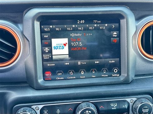 Used 2021 Jeep Gladiator Mojave image 16