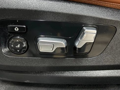 Used 2021 BMW X7 M50i AWD/4WD image 36