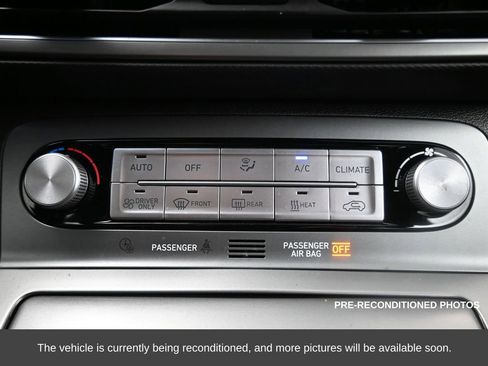 Used 2023 Hyundai Kona Limited image 25