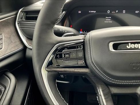 New 2025 Jeep Grand Cherokee L Overland image 17