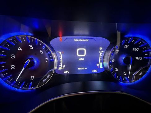 Used 2018 Chrysler Pacifica Touring-L Plus image 15