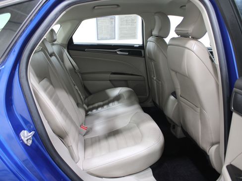 Used 2018 Ford Fusion SE image 27