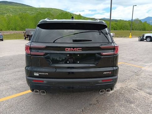 New 2026 GMC Acadia AT4 w/ LPO, Floor Liner Package AWD/4WD image 23