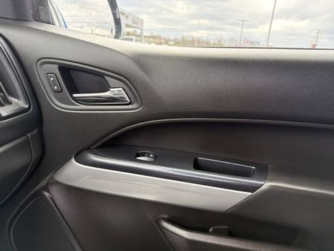 Used 2022 Chevrolet Colorado ZR2 AWD/4WD image 22