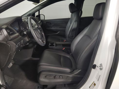Certified 2024 Honda Odyssey Sport image 5