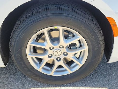 New 2026 Chrysler Pacifica Select image 7