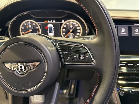 Used 2022 Bentley Flying Spur V8 AWD/4WD image 43