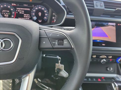 Certified 2025 Audi Q3 2.0T Premium AWD/4WD image 18