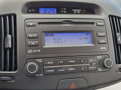 Used 2010 Hyundai Elantra GLS w/ Sunroof Pkg 3 FWD image 25