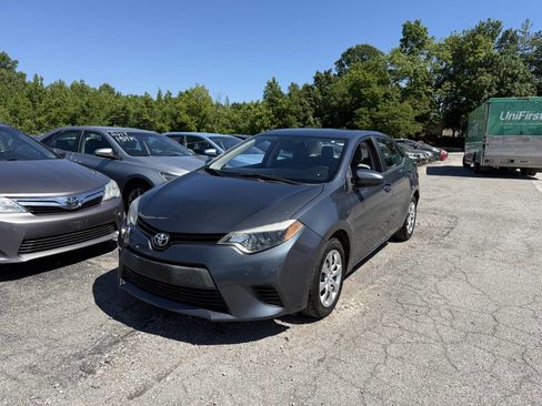 Used 2014 Toyota Corolla FWD image 2