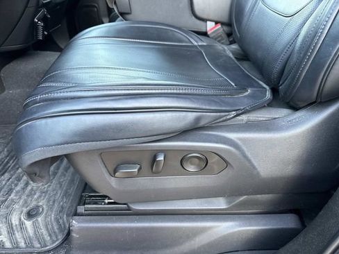 Used 2024 Chevrolet Silverado 2500 Custom w/ Custom Value Package image 20