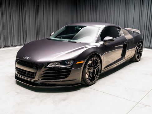 Used 2011 Audi R8 V8 image 22