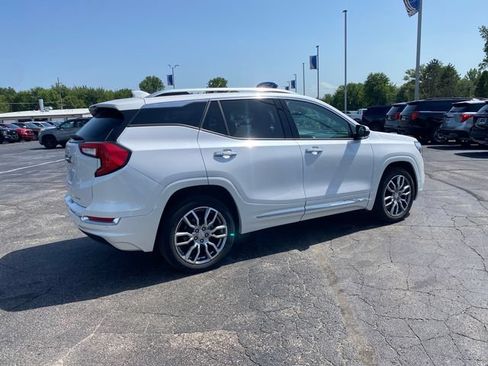 Used 2023 GMC Terrain Denali w/ Denali Premium Package AWD/4WD image 12