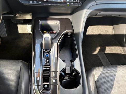 Certified 2024 Toyota Crown Limited image 15