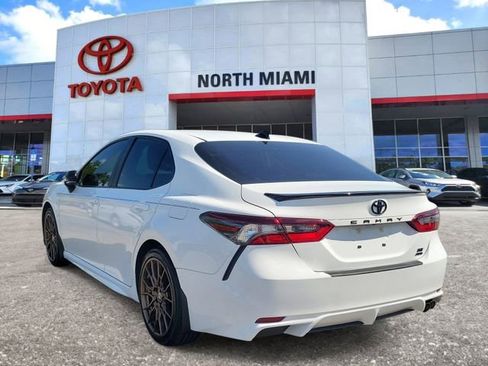 Used 2023 Toyota Camry SE image 3