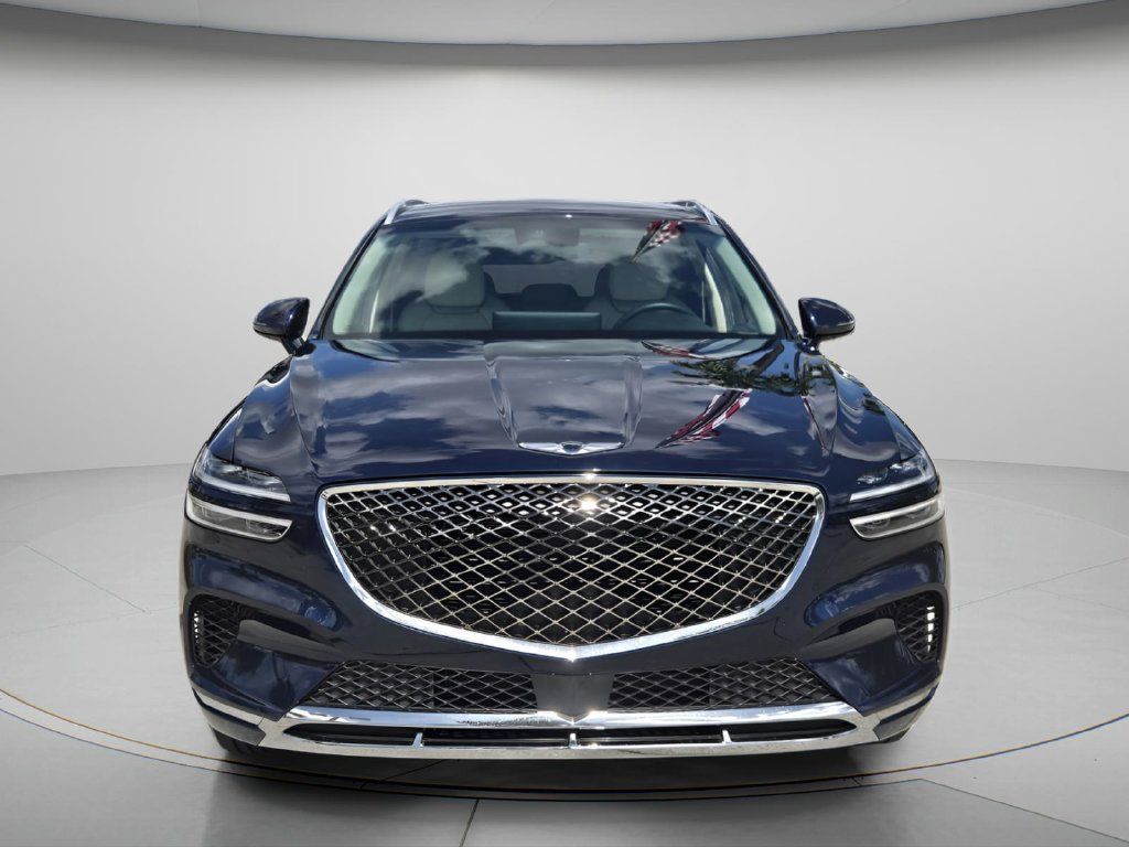 Used 2025 Genesis GV70 2.5T AWD/4WD image 4