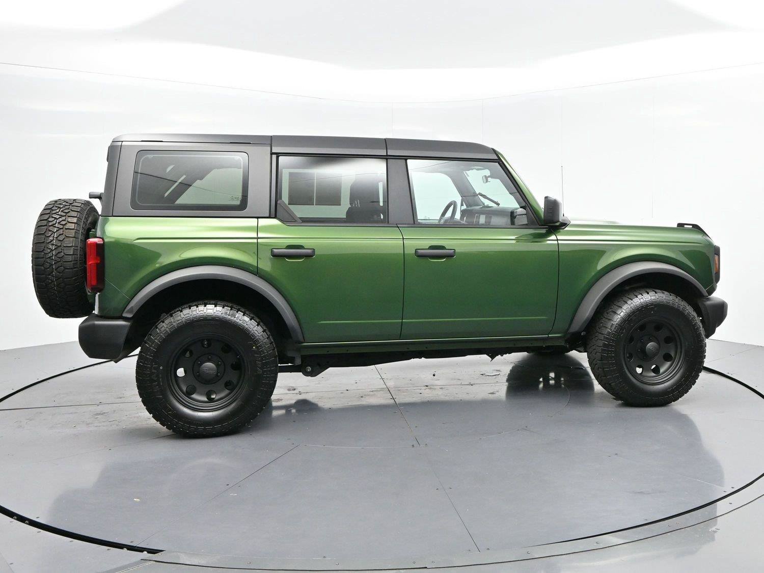 Used 2025 Ford Bronco 4-Door AWD/4WD image 8