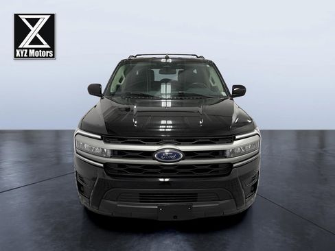 Used 2024 Ford Expedition Max XLT image 8