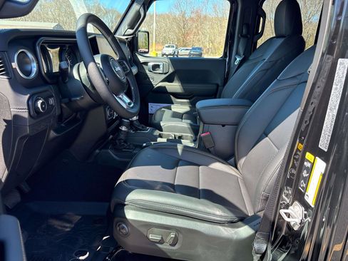 New 2025 Jeep Wrangler Unlimited Sahara w/ Safety Group AWD/4WD image 5