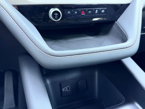 New 2026 Ford Explorer Active w/ Active Comfort Package RWD image 24