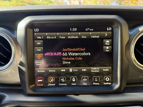 Used 2022 Jeep Wrangler Unlimited Sahara w/ Cold Weather Group image 23