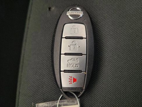 Used 2021 Nissan Versa SV FWD image 32